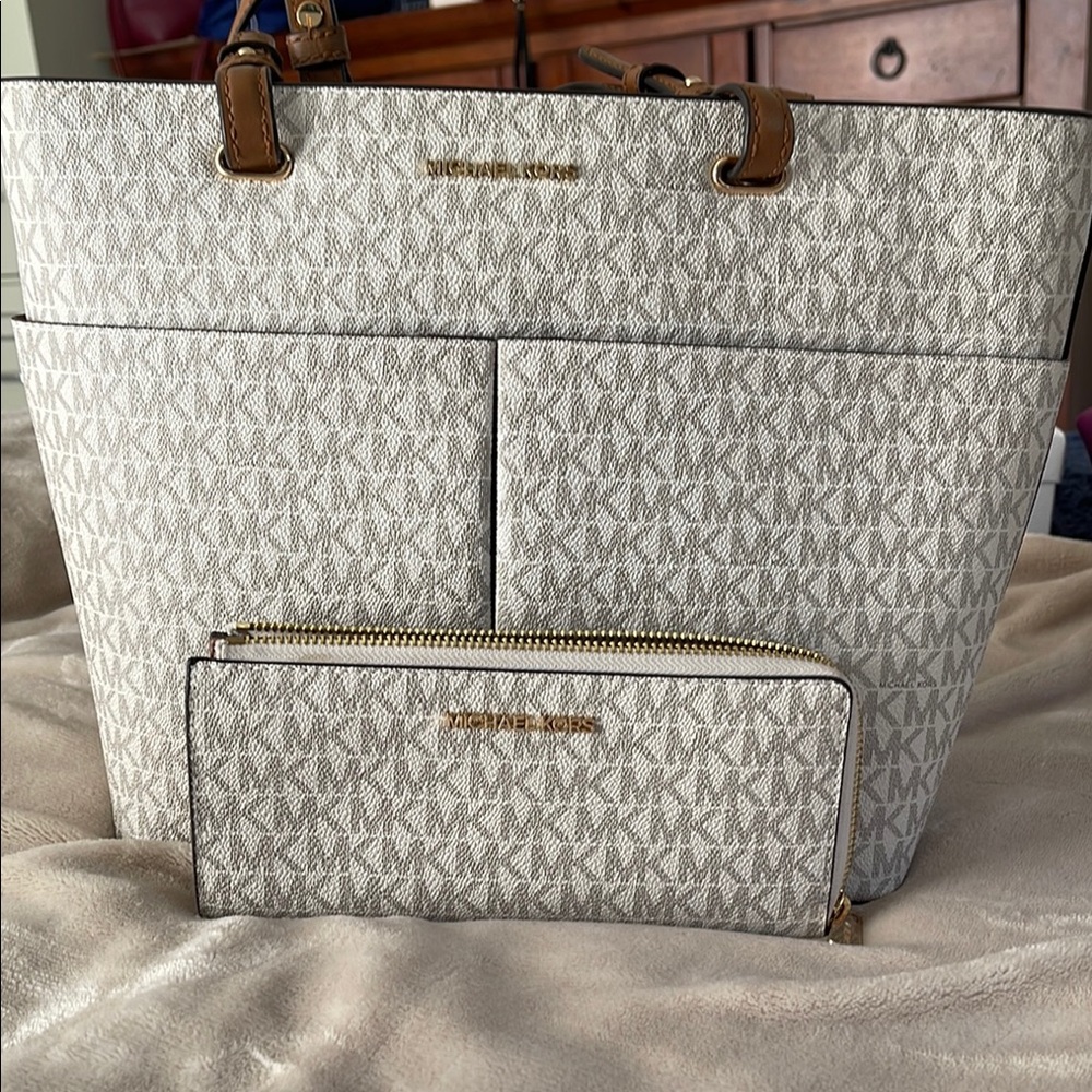 Michael Kors White Monogram Tote and Wallet Set